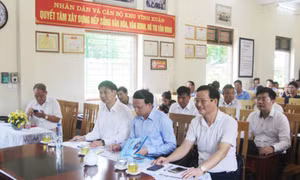 Cấp ủy viên tham gia sinh hoạt chi bộ cơ sở