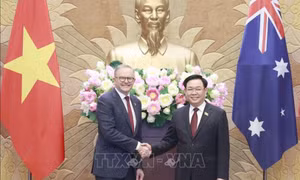 Chủ tịch Quốc hội Vương Đình Huệ hội kiến Thủ tướng Australia