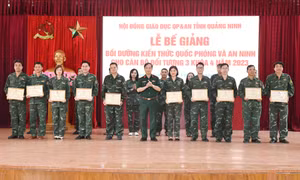 102 cán bộ đối tượng 3 hoàn thành lớp bồi dưỡng kiến thức QPAN