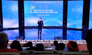 Hoàn thành vòng sơ khảo Hội thi Giọng hát hay trên sóng PTTH Quảng Ninh