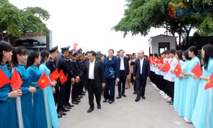 Ủy viên Bộ Chính trị Nguyễn Xuân Thắng dự ngày hội Đại đoàn kết toàn dân tộc tại xã Vĩnh Thực