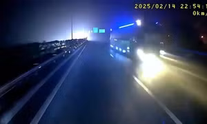 Xe khách đi ngược chiều ở cao tốc Nội Bài-Lào Cai: Tài xế bị phạt 35 triệu đồng