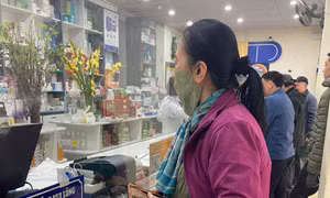 Thuốc Tamiflu khan hàng, tăng giá, bác sĩ cảnh báo nóng