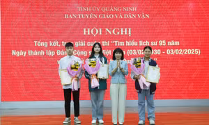 Trao giải cuộc thi trắc nghiệm “Tìm hiểu lịch sử 95 năm Ngày thành lập Đảng Cộng sản Việt Nam 3/2 (1930-2025) và lịch sử Đảng bộ tỉnh Quảng Ninh” 