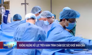 Không ngừng nỗ lực trên hành trình chăm sóc sức khỏe nhân dân