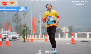Cụ bà 85 tuổi và niềm đam mê chạy bộ