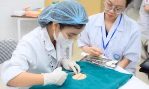 Chính sách miễn, giảm học phí cho sinh viên ngành y