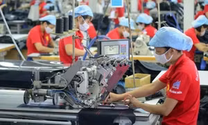 Định vị Việt Nam trong dịch chuyển sản xuất toàn cầu