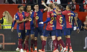 Barca áp sát Real bằng trận đại thắng