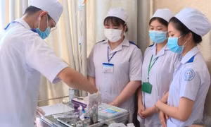 Các hệ số lương để tính lương hiện nay của điều dưỡng