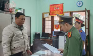 Khởi tố chủ tịch xã vì để 'cát tặc' lộng hành