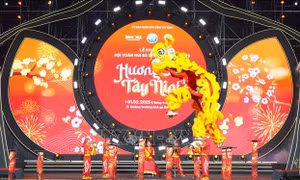 Thủ tướng yêu cầu thực hiện nếp sống văn minh, an toàn, tiết kiệm trong Lễ hội Xuân
