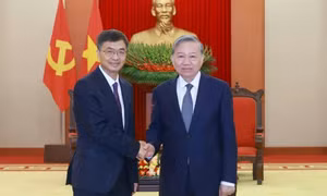 Tổng Bí thư Tô Lâm tiếp Bí thư Quảng Tây của Trung Quốc
