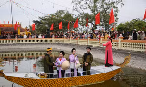 Rộn ràng lễ hội đầu xuân