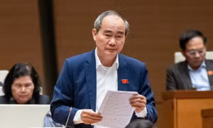 'Cần chuyển từ lương tối thiểu sang lương đủ sống tối thiểu để duy trì mức sinh'