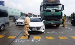 Gần 5.800 người tử vong vì tai nạn giao thông năm 2021