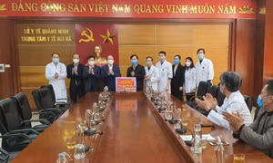 Trưởng ban Nội chính Tỉnh ủy thăm, tặng quà Tết tại huyện Hải Hà