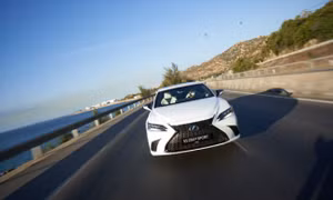 Lexus ra mắt 3 mẫu xe F Sport tại Việt Nam: Giá từ 2,56 tỉ đồng, cạnh tranh BMW M và Mercedes-AMG
