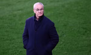 Ranieri là huấn luyện viên thứ 8 mất việc tại Premier League