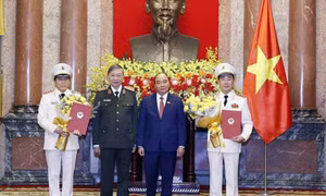 Hai Thứ trưởng Bộ Công an được thăng quân hàm Thượng tướng