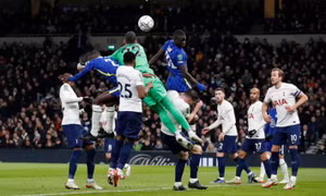 Chelsea vào chung kết Cup Liên đoàn Anh
