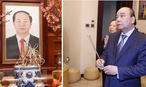Chủ tịch nước Nguyễn Xuân Phúc dâng hương tưởng nhớ lãnh đạo Đảng, Nhà nước