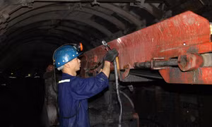 Công ty Xây lắp mỏ: Đẩy mạnh cơ giới hóa đào lò