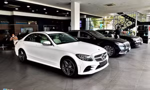 BMW vượt Mercedes-Benz để trở thành hãng xe sang bán chạy nhất năm