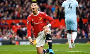 Ronaldo thất vọng MU, liên hệ trở lại Real Madrid