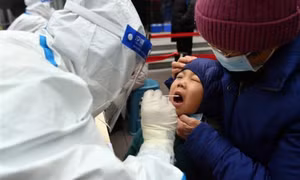 Trung Quốc gấp rút phát triển vaccine mRNA phòng COVID-19 
