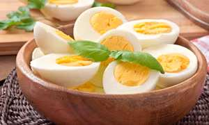 Nên ăn trứng vào bữa sáng hay bữa tối?