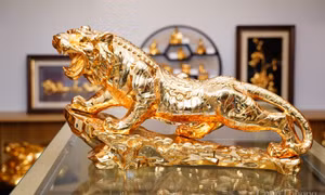 "Hổ vàng" đắt hàng cận Tết Nguyên đán Nhâm Dần