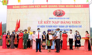Chú trọng phát triển đảng viên cả về số lượng và chất lượng 