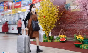 Về quê sớm để kịp cách ly trước Tết, nhiều người chấp nhận bị trừ lương