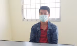 Bị bắt sau 16 năm lẩn trốn vì làm giấy tờ giả