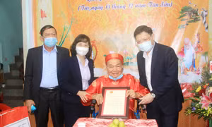Phó Bí thư Tỉnh ủy Trịnh Thị Minh Thanh thăm, chúc Tết tại TP Uông Bí
