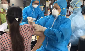 Chiều 30/1: Đã phân bổ 196 triệu liều vaccine phòng COVID-19; TP.HCM đã 4 tuần liên tiếp là vùng xanh