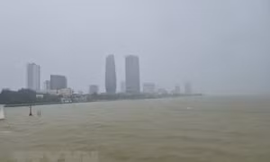 Thời tiết ngày 28/9: Tâm bão số 4 trên đất liền khu vực Thừa Thiên-Huế đến Quảng Nam