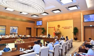 Bế mạc Phiên họp thứ 15 của Ủy ban Thường vụ Quốc hội