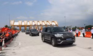 Tự hào đường cao tốc