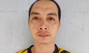 Mang súng đi đòi nợ thì bị bắt