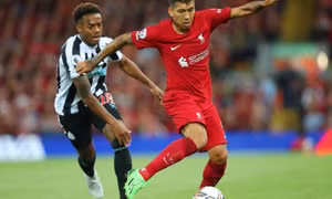 Liverpool thắng ngược phút bù thứ 8