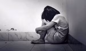 Công an vào cuộc vụ bé gái 14 tuổi nghi bị hiếp dâm ngoài bờ đê