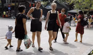 Phía Đông Bắc Bộ có mây, có mưa rào và dông vài nơi