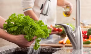 Mẹo phân biệt rau "bẩn" và rau "sạch" đơn giản nhất