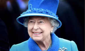 Hình ảnh cuộc đời Nữ hoàng Elizabeth II - biểu tượng của Hoàng gia Anh