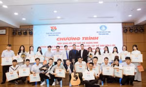 Tích cực học tập và làm theo Bác