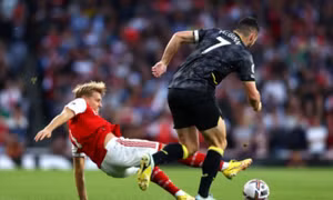 Odegaard nguy cơ vắng mặt trận gặp Man Utd