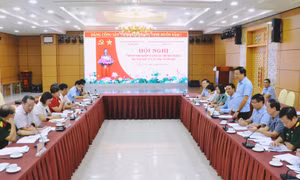 Đoàn công tác tỉnh Lào Cai trao đổi kinh nghiệm công tác thực hiện QCDC ở cơ sở, công tác tôn giáo