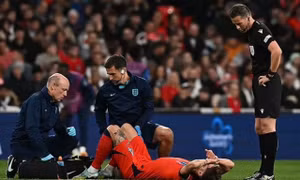 ĐT Anh và Man City lo sốt vó vì trụ cột